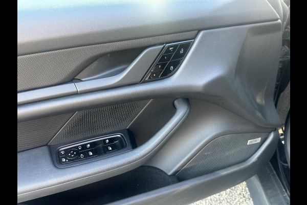 Porsche Taycan 79 kWh SOH 92% | MEM. SEAT | BOSE BOXEN | PANO | STOEL + STUURVERWARMING | ELEK. STOELEN | 21'' WIELEN | FABRIEKS GARANTIE TM 09-2027 | GEEN EXTRA KOSTEN!! RIJKLAAR GELEVERD |
