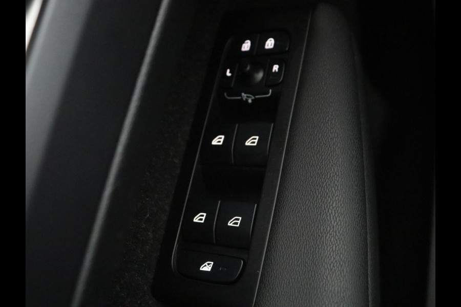 Volvo XC40 1.5 T5 Recharge Business Pro | SOH 84,5 | 360 Camera | Stoelverwarming | LED | Apple Carplay |