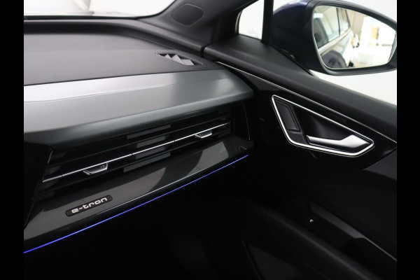 Audi Q4 e-tron 40 S edition 77 kWh | SOH 96% | Camera | Stoelverwarming | Keyless Entry | Apple Carplay | LED | S-Line |