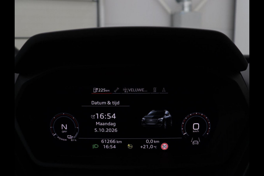 Audi Q4 e-tron 40 S edition 77 kWh | SOH 96% | Camera | Stoelverwarming | Keyless Entry | Apple Carplay | LED | S-Line |