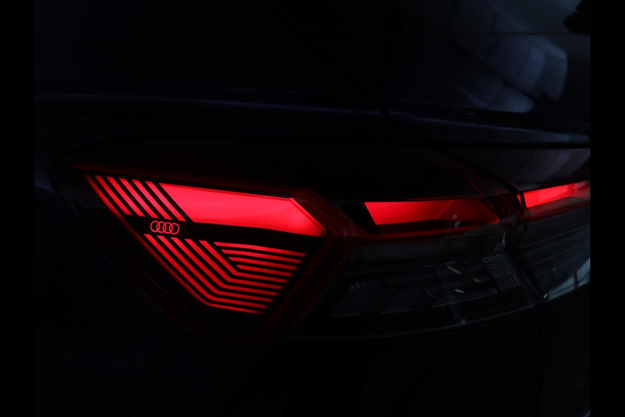 Audi Q4 e-tron 40 S edition 77 kWh | SOH 96% | Camera | Stoelverwarming | Keyless Entry | Apple Carplay | LED | S-Line |