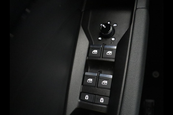 Audi Q4 e-tron 40 S edition 77 kWh | SOH 96% | Camera | Stoelverwarming | Keyless Entry | Apple Carplay | LED | S-Line |