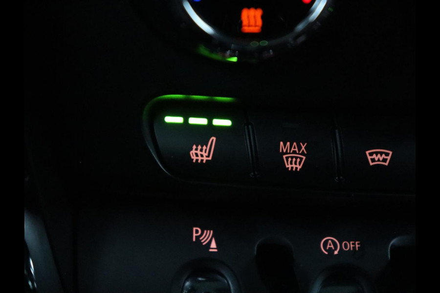 MINI Clubman 1.5 Cooper Business Edition Pano.Dak | Automaat | Apple Carplay | LED | Navigatie | Stoelverwarming |