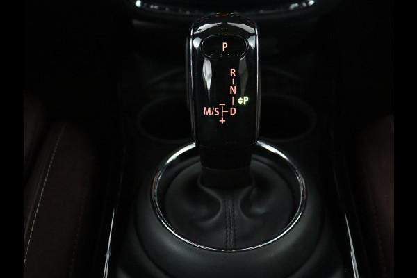 MINI Clubman 1.5 Cooper Business Edition Pano.Dak | Automaat | Apple Carplay | LED | Navigatie | Stoelverwarming |