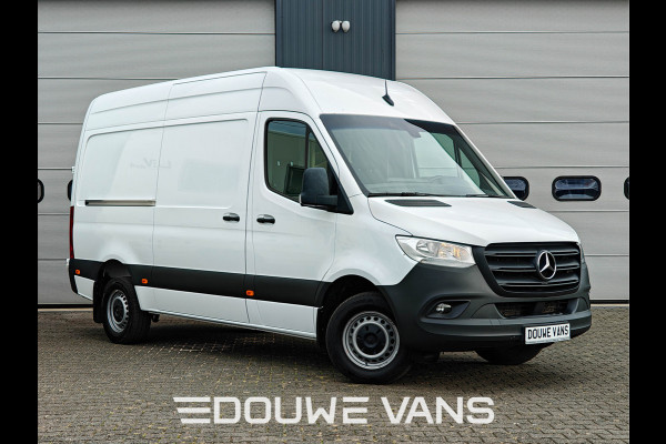 Mercedes-Benz Sprinter 317 L2H2 Aut Distronic Trekhaak Navigatie Camera Omvormer