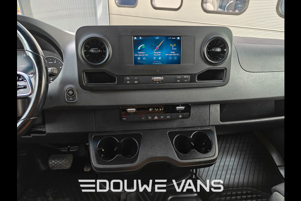 Mercedes-Benz Sprinter 317 L2H2 Aut Distronic Trekhaak Navigatie Camera Omvormer