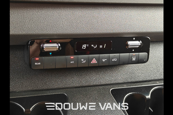 Mercedes-Benz Sprinter 317 L2H2 Aut Distronic Trekhaak Navigatie Camera Omvormer