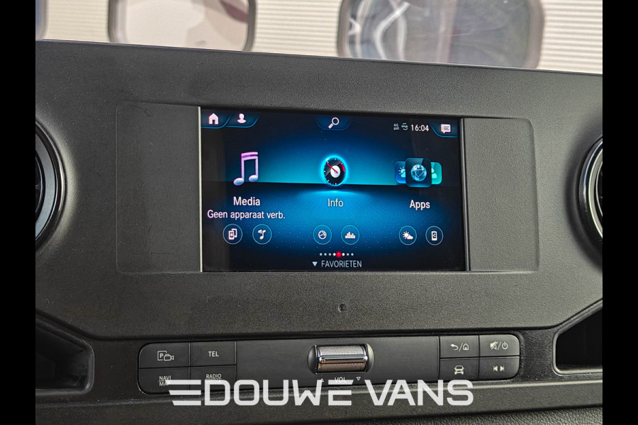 Mercedes-Benz Sprinter 317 L2H2 Aut Distronic Trekhaak Navigatie Camera Omvormer