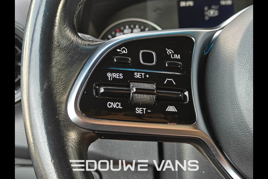 Mercedes-Benz Sprinter 317 L2H2 Aut Distronic Trekhaak Navigatie Camera Omvormer