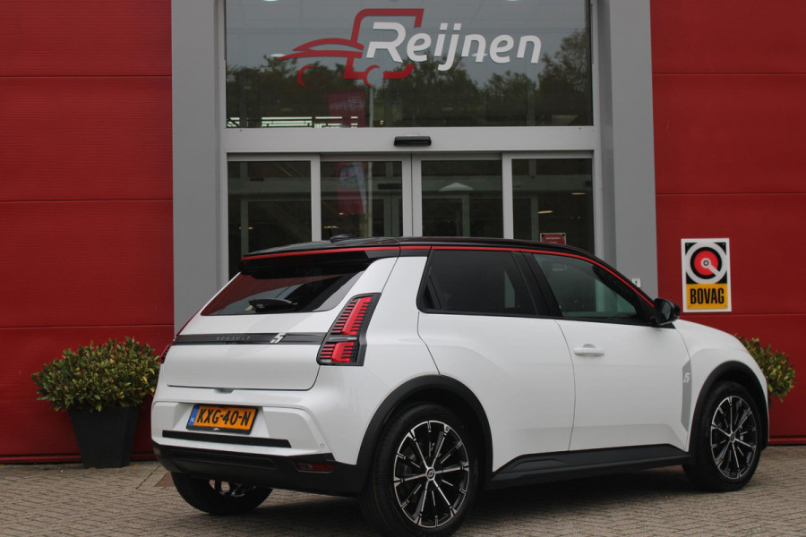 Renault 5 COMFORT RANGE ICONIC CINQ 52 kWh *NIEUWE AUTO!* | PACK WINTER: (ELEKTRISCH VERWARMBARE VOORSTOELEN/ELEKTRISCH VERWARMBAAR STUURWIEL, BESTUURDERSSTOEL MET ELEKTRISCH VERSTELBARE LENDESTEUN, IN HOOGTE VERSTELBARE PASSAGIERSSTOEL) | DAKLIJST ROUGE | PACK PARKING: (FULL EASY PARKING ASSIST MET PARKEERSENSOREN AAN VOOR- EN ZIJKANT) | ADAPTIVE CRUISE CONTROL | AUTOMATISCH INPARKEREN | FULL LED KOPLAMPEN MET MICRO OPTICS EN FRANSE FLAG | FLANK GUARD PROTECTION MAKKELIJK INPARKEREN MET VISUELE EN AKOESTISCHE SIGNALEN | 18" LICHTMETALEN VELGEN "CHRONO" | TWO TONE CARROSSERIEKLE