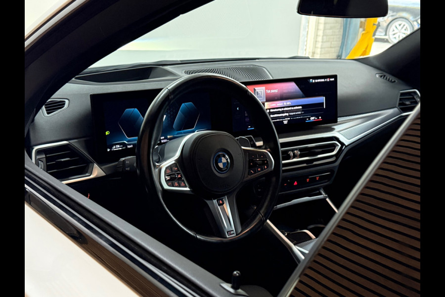 BMW 3 Serie Touring 330e M-Sport | xDrive |Shadowline | Elektrische Sporstoelen | 19” | Driving Assistant Professional | Head-Up