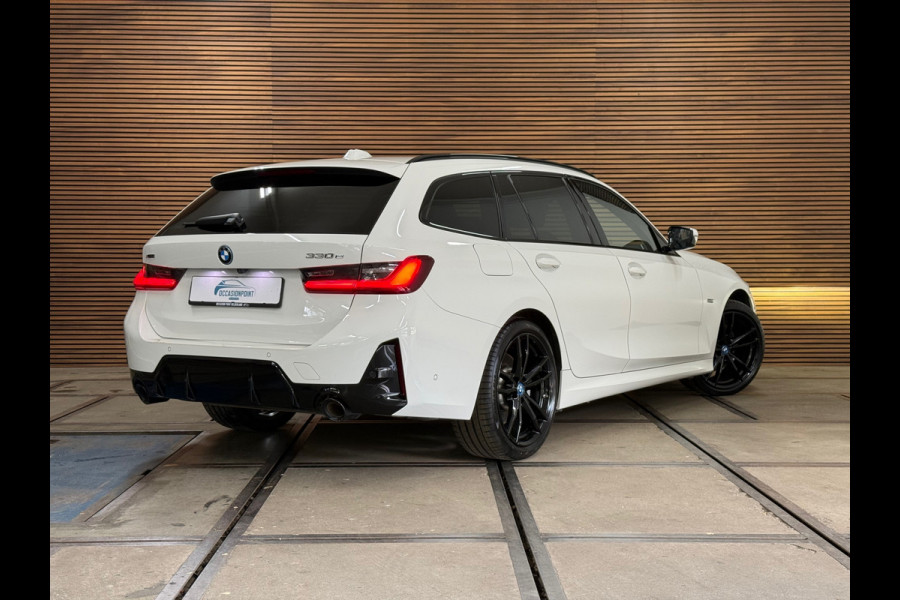 BMW 3 Serie Touring 330e M-Sport | xDrive |Shadowline | Elektrische Sporstoelen | 19” | Driving Assistant Professional | Head-Up