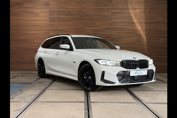 BMW 3 Serie Touring 330e M-Sport | xDrive |Shadowline | Elektrische Sporstoelen | 19” | Driving Assistant Professional | Head-Up