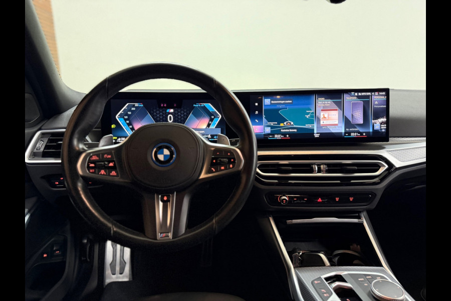 BMW 3 Serie Touring 330e M-Sport | xDrive |Shadowline | Elektrische Sporstoelen | 19” | Driving Assistant Professional | Head-Up