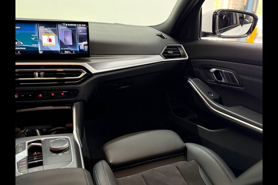 BMW 3 Serie Touring 330e M-Sport | xDrive |Shadowline | Elektrische Sporstoelen | 19” | Driving Assistant Professional | Head-Up