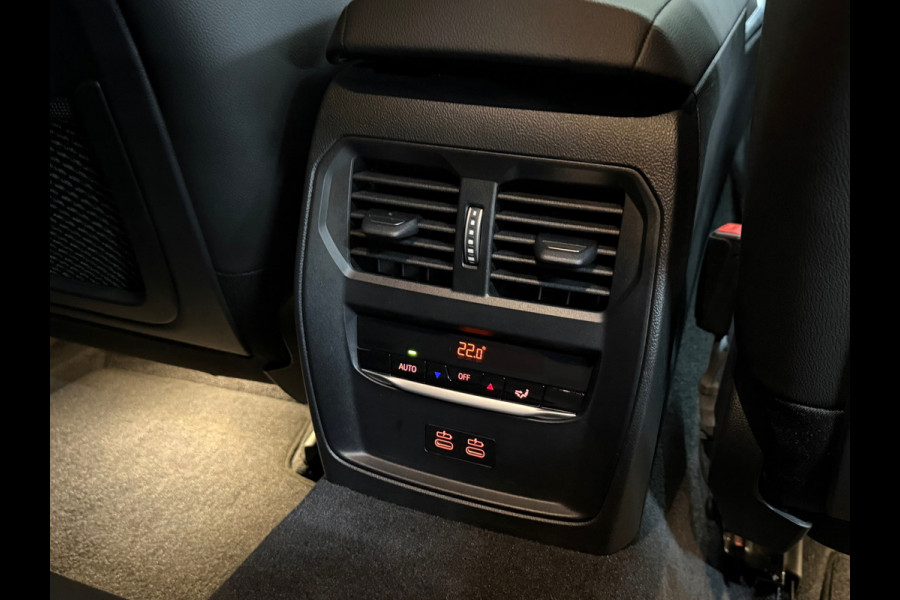 BMW 3 Serie Touring 330e M-Sport | xDrive |Shadowline | Elektrische Sporstoelen | 19” | Driving Assistant Professional | Head-Up