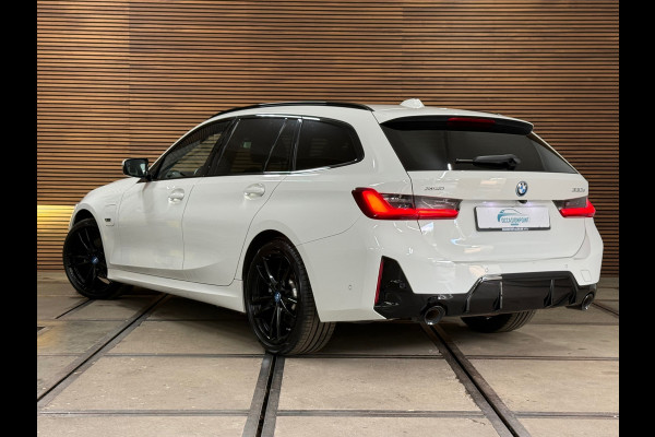 BMW 3 Serie Touring 330e M-Sport | xDrive |Shadowline | Elektrische Sporstoelen | 19” | Driving Assistant Professional | Head-Up