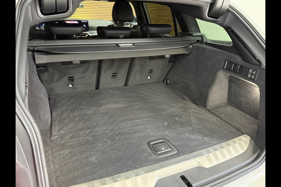 BMW 3 Serie Touring 330e M-Sport | xDrive |Shadowline | Elektrische Sporstoelen | 19” | Driving Assistant Professional | Head-Up