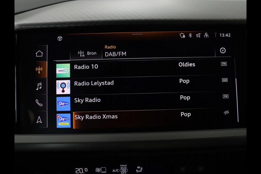 Audi Q4 e-tron 45 quattro Advanced edition 77 kWh | SOH 94,8% | Apple Carplay | Navigatie | Parkeerhulp | LED |