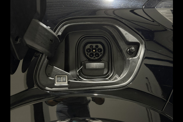 Peugeot e-208 EV Active 50 kWh | navigatie | 11kw 3-fase lader | LED verlichting | Keyless start