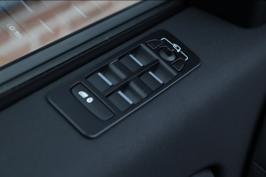 Land Rover Discovery Sport P300e 1.5 R-Dynamic SE / MEMORY / ACC / MERIDIAN / CAMERA / KEYLESS