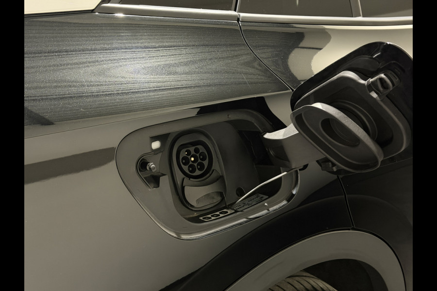 Volkswagen ID.5 Pro 77 kWh | Keyless | Matrix LED | Warmtepomp | Stoelen & stuur verwarmd