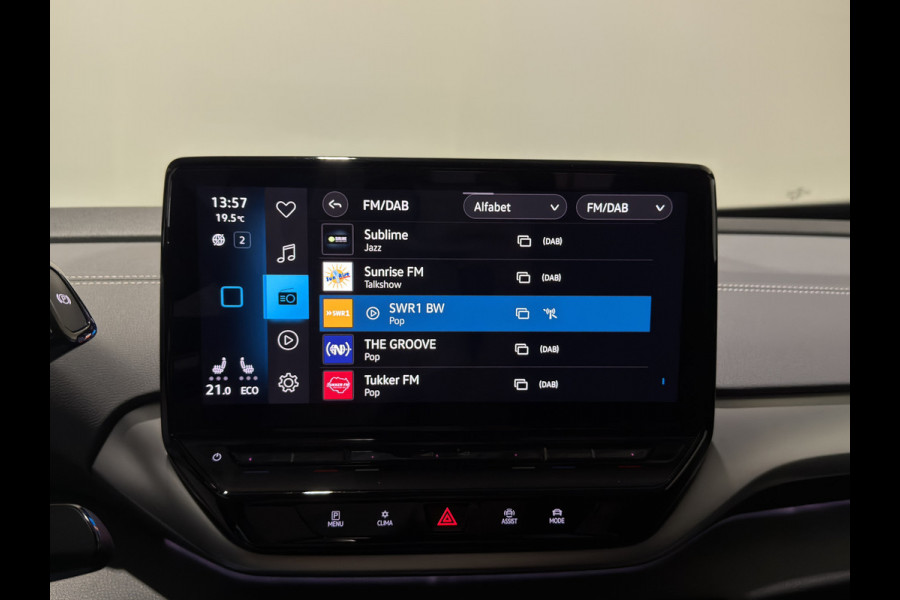 Volkswagen ID.5 Pro 77 kWh | Keyless | Matrix LED | Warmtepomp | Stoelen & stuur verwarmd