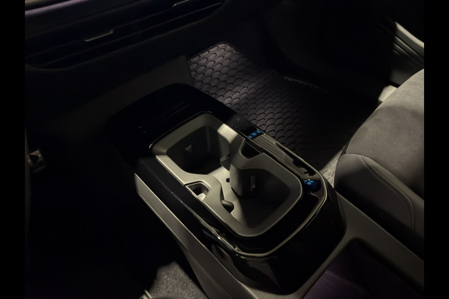Volkswagen ID.5 Pro 77 kWh | Keyless | Matrix LED | Warmtepomp | Stoelen & stuur verwarmd