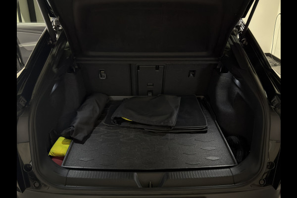 Volkswagen ID.5 Pro 77 kWh | Keyless | Matrix LED | Warmtepomp | Stoelen & stuur verwarmd