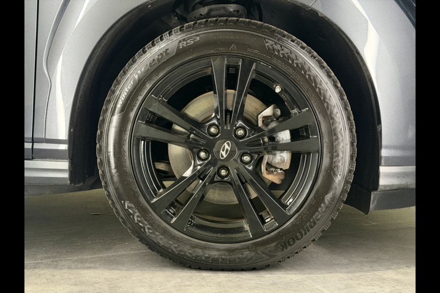 Hyundai Kona EV Premium 64 kWh | Keyless | Elektrische stoelen | Stoelen & stuur verwarmd