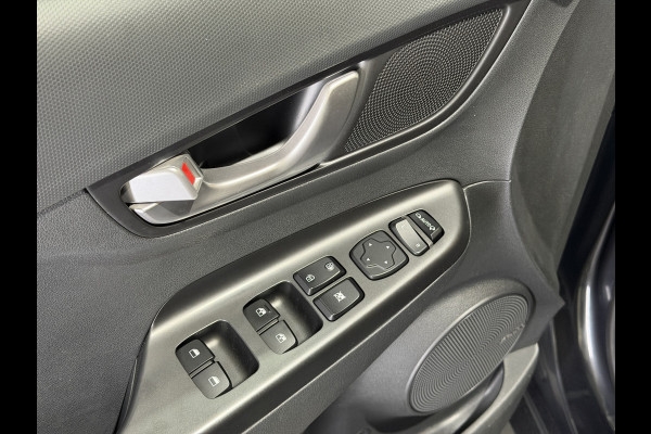 Hyundai Kona EV Premium 64 kWh | Keyless | Elektrische stoelen | Stoelen & stuur verwarmd