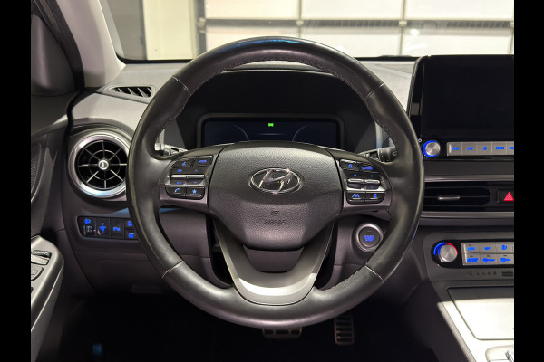 Hyundai Kona EV Premium 64 kWh | Keyless | Elektrische stoelen | Stoelen & stuur verwarmd