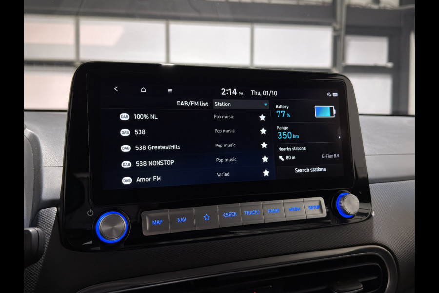 Hyundai Kona EV Premium 64 kWh | Keyless | Elektrische stoelen | Stoelen & stuur verwarmd
