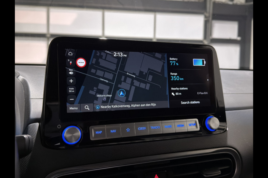Hyundai Kona EV Premium 64 kWh | Keyless | Elektrische stoelen | Stoelen & stuur verwarmd