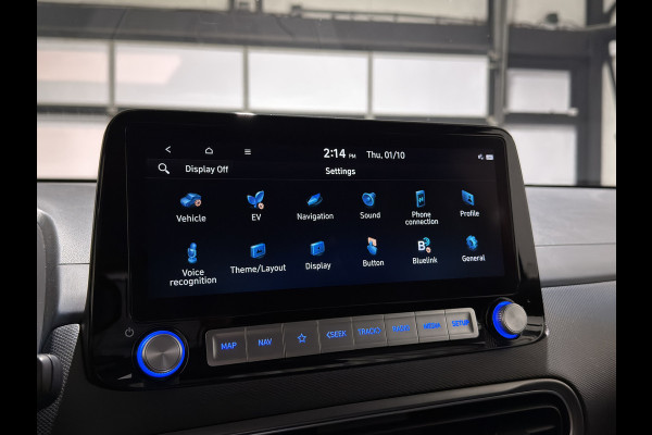 Hyundai Kona EV Premium 64 kWh | Keyless | Elektrische stoelen | Stoelen & stuur verwarmd