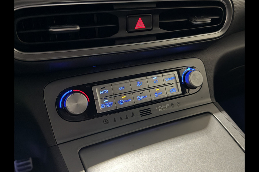 Hyundai Kona EV Premium 64 kWh | Keyless | Elektrische stoelen | Stoelen & stuur verwarmd