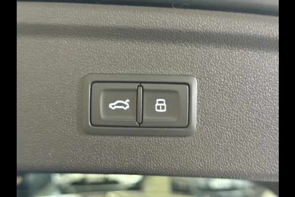 Audi A3 Sportback 45 TFSI e S edition Competition 3x S-line | Camera | Keyless | Trekhaak