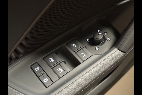 Audi A3 Sportback 45 TFSI e S edition Competition 3x S-line | Camera | Keyless | Trekhaak