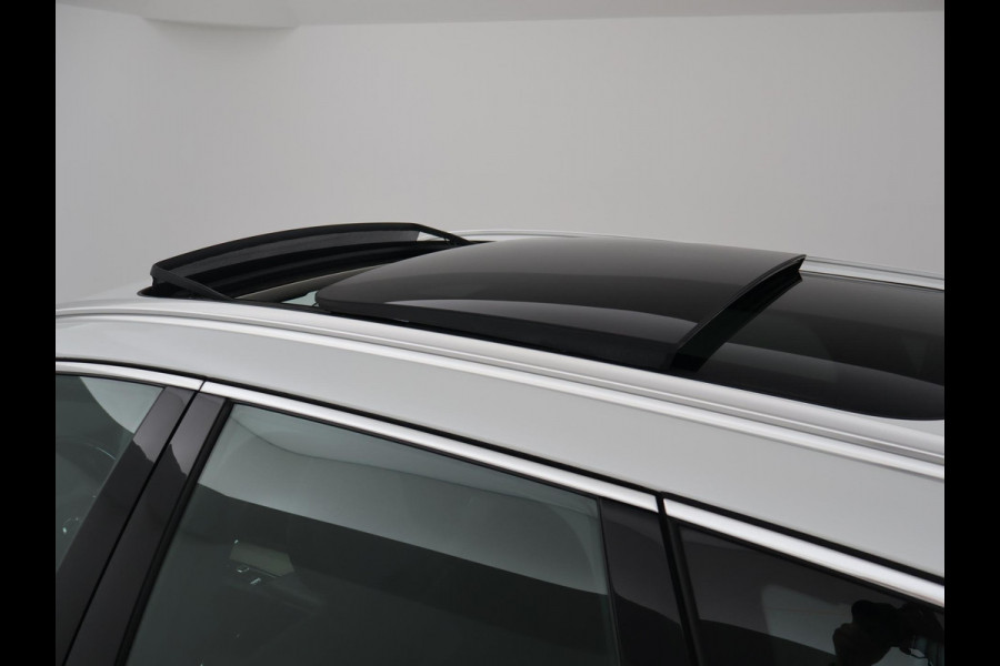 Volvo XC60 2.0 T8 TWIN ENGINE 390 PK AWD INSCRIPTION | TREKHAAK | PANORAMA | LEDER | 19 INCH