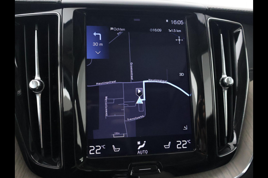 Volvo XC60 2.0 T8 TWIN ENGINE 390 PK AWD INSCRIPTION | TREKHAAK | PANORAMA | LEDER | 19 INCH