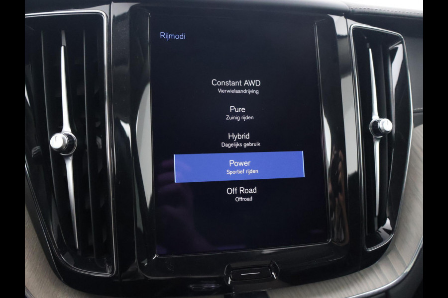 Volvo XC60 2.0 RECHARGE T8 390 PK AWD INSCRIPTION + LUCHTVERING | TREKHAAK | ADAPTIVE CRUISE | HEAD-UP