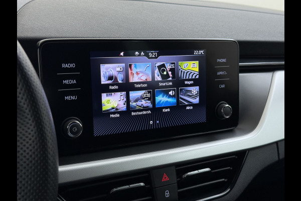 Škoda Kamiq TSI 111pk Aut. Sportstoelen Apple/Android Camera Pdc Lane-dep. CruiseControl Dakrails Ecc Tel. Usb Isofix Aut.Verlichting Dab Led Verw.Spiegels 16''LM 1.0 TSI Sport Business Orig.NL-auto