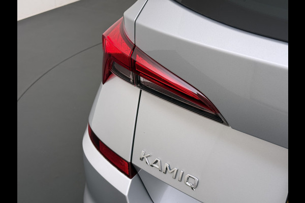 Škoda Kamiq TSI 111pk Aut. Sportstoelen Apple/Android Camera Pdc Lane-dep. CruiseControl Dakrails Ecc Tel. Usb Isofix Aut.Verlichting Dab Led Verw.Spiegels 16''LM 1.0 TSI Sport Business Orig.NL-auto