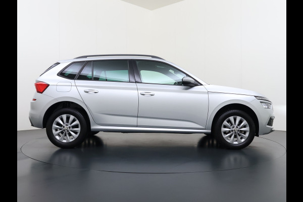 Škoda Kamiq TSI 111pk Aut. Sportstoelen Apple/Android Camera Pdc Lane-dep. CruiseControl Dakrails Ecc Tel. Usb Isofix Aut.Verlichting Dab Led Verw.Spiegels 16''LM 1.0 TSI Sport Business Orig.NL-auto