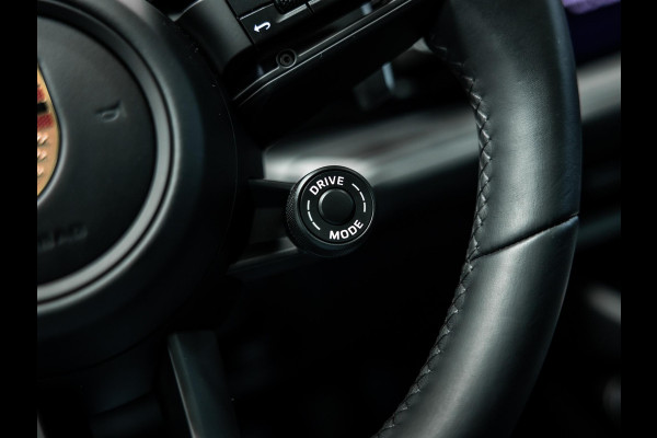 Porsche Cayenne Coupé 3.0 E-Hybrid Black Edition Prachtige Porsche Cayenne uitgevoerd met vele opties