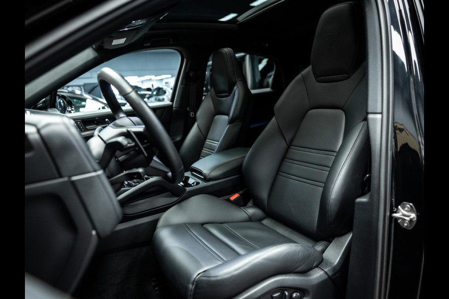 Porsche Cayenne Coupé 3.0 E-Hybrid Black Edition Prachtige Porsche Cayenne uitgevoerd met vele opties