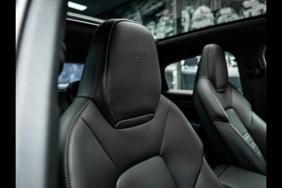 Porsche Cayenne Coupé 3.0 E-Hybrid Black Edition Prachtige Porsche Cayenne uitgevoerd met vele opties