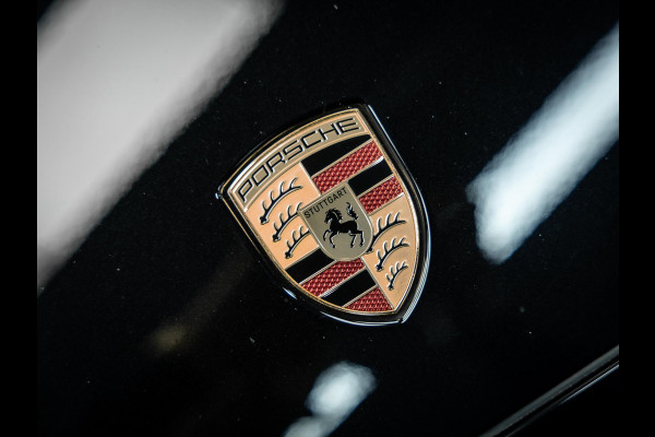Porsche Cayenne Coupé 3.0 E-Hybrid Black Edition Prachtige Porsche Cayenne uitgevoerd met vele opties