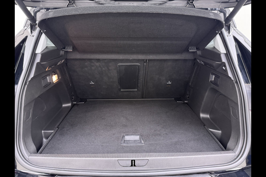 Opel Grandland X 1.2T 131pk Camera Apple/Android Elek.klep Bordherk. Blindspot 1/2Leer Navi Lane-dep. Keyless Aut.Verlichting Led Usb Tel. Ecc CruiseControl Innovation Regensensor Pdc Mistlampen Elek.Inkl.Spiegels 18''LM 1.2Turbo