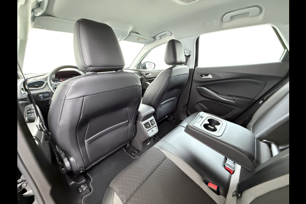 Opel Grandland X 1.2T 131pk Camera Apple/Android Elek.klep Bordherk. Blindspot 1/2Leer Navi Lane-dep. Keyless Aut.Verlichting Led Usb Tel. Ecc CruiseControl Innovation Regensensor Pdc Mistlampen Elek.Inkl.Spiegels 18''LM 1.2Turbo